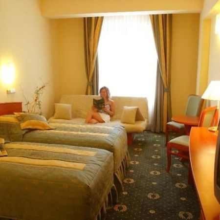 Hotel Abrava Дравско Поморске Екстериор снимка